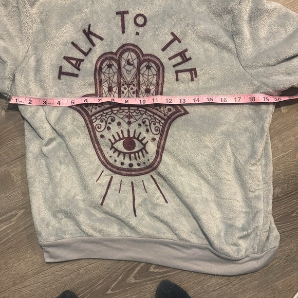 Cold crush Talk to the hand gray plush hooded sweatshirt size Large - Picture 5 of 5